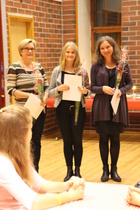 Vuoden 2014 pikkujouluissa luovutettiin pronssiset ansiomerkit Leena Silfverberg-Issakaiselle (vas.), Maija Virtaselle ja Camilla Fyhrqvist-Kokkoselle.