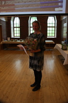 Seuran puheenjohtaja Anu Helomaa palkittiin SRL:n myöntämällä pronssisella ansiomerkillä.
© Maija Virtanen