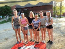 Amazing Race -voittajatiimi © Maija Virtanen