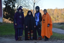 Hallituslaisia halloween-tunnelmissa teemakisoissa lokakuussa 2023. Kuva Maj K.