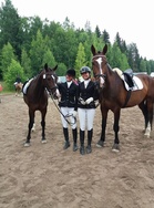 Rondy Stenman ja Biko sekä Teresa Pollari ja Victor tuntiratsastajien juniorikouluratsastajien finaalissa hienosti sijoille 9./20 ja 14./20 tuloksilla 62.407% ja 60.833%. 