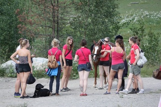 1) 13 tykkäystä "Yhteenkuuluvuus" © Anna Kannelsalo